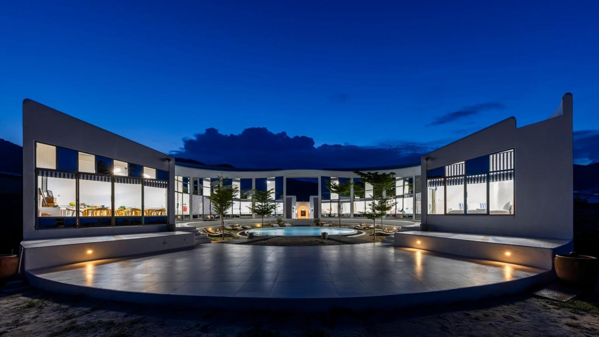 Isea By The Sea Hotel